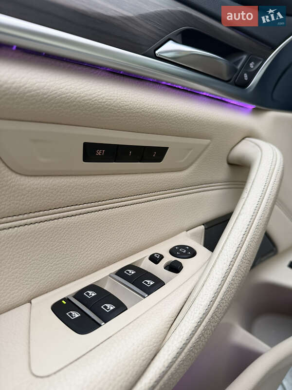 Седан BMW 5 Series 2017 в Львове фото 24 Седан BMW 5 Series 2017 в Львове