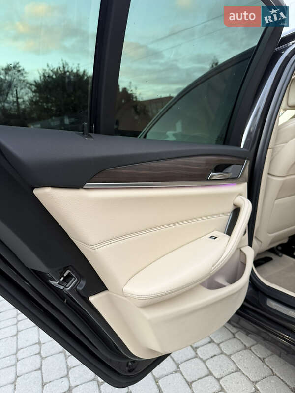 Седан BMW 5 Series 2017 в Львове фото 31 Седан BMW 5 Series 2017 в Львове