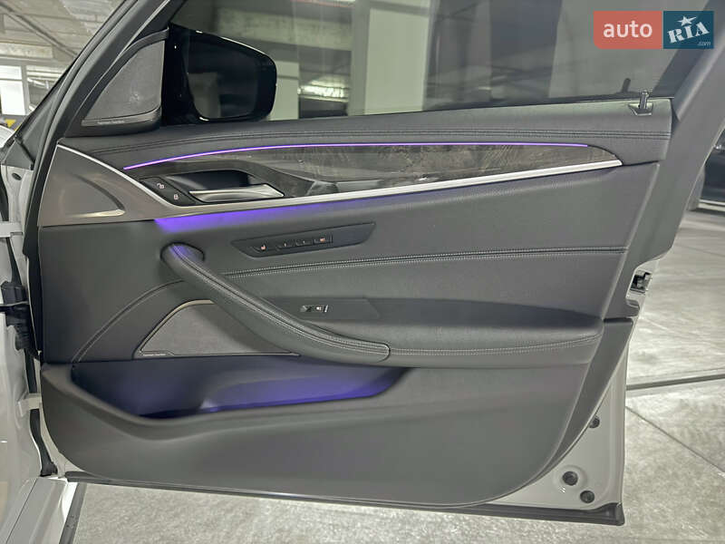 Седан BMW 5 Series 2017 в Днепре