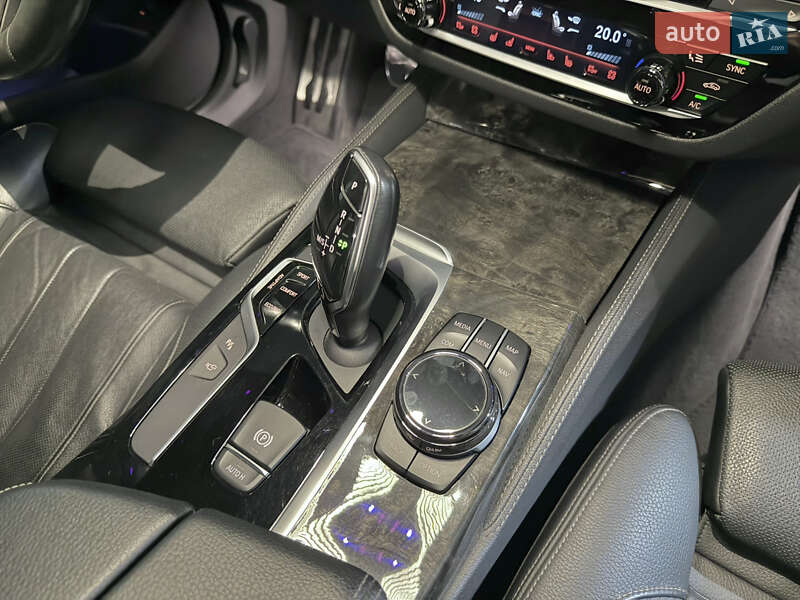 Седан BMW 5 Series 2017 в Днепре