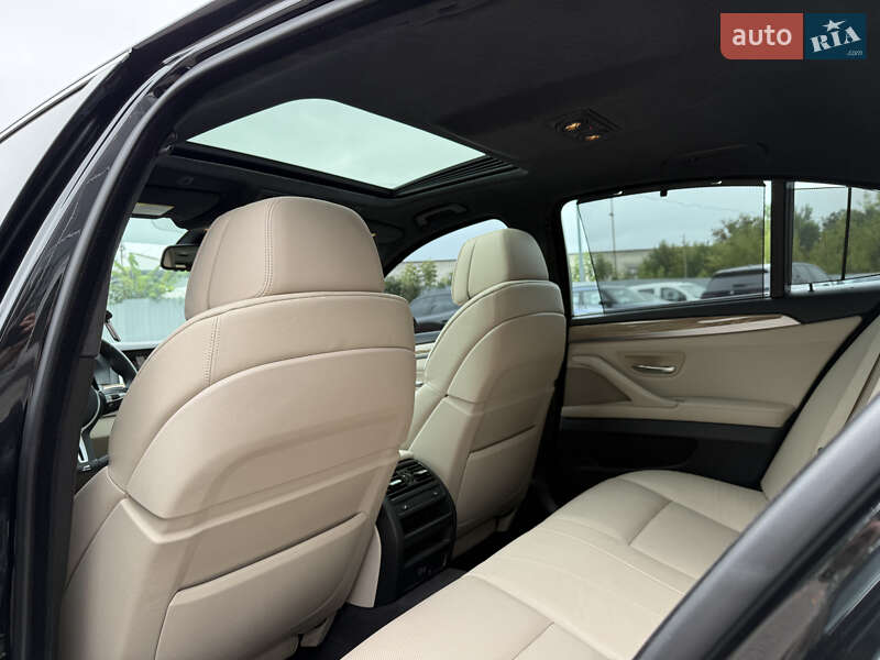 Седан BMW 5 Series 2011 в Харкові