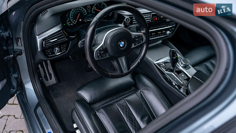 Седан BMW 5 Series 2019 в Хмельницком