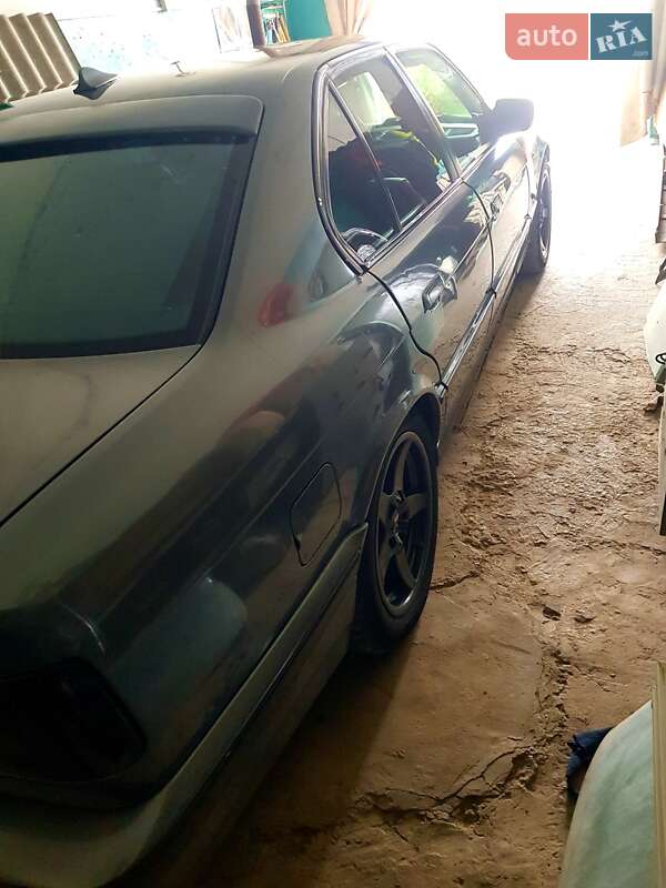 Седан BMW 5 Series 1990 в Сокирянах