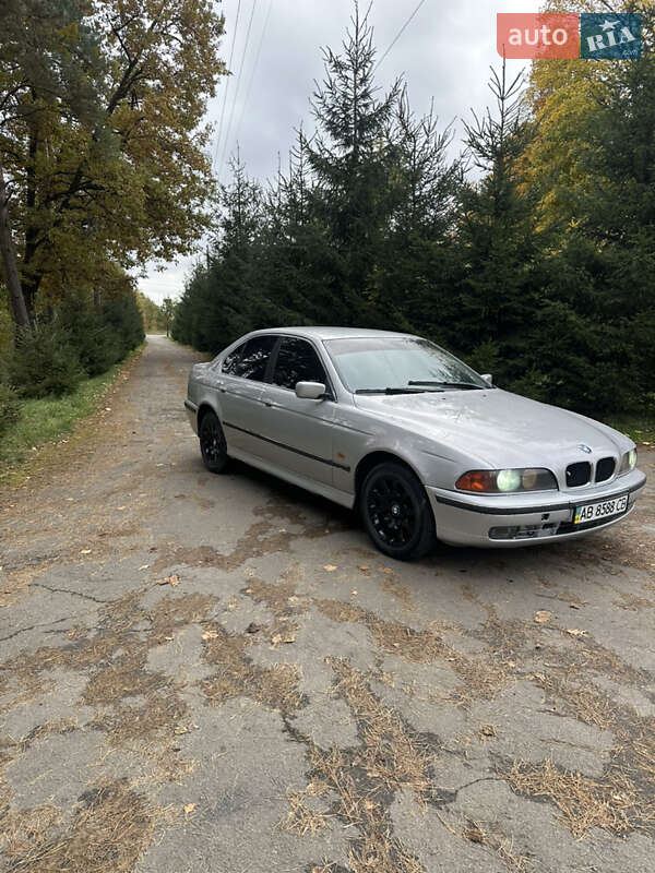 Седан BMW 5 Series 1998 в Сарнах