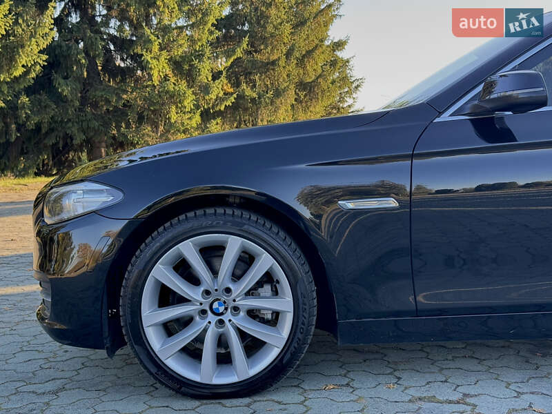 Седан BMW 5 Series 2014 в Дубно