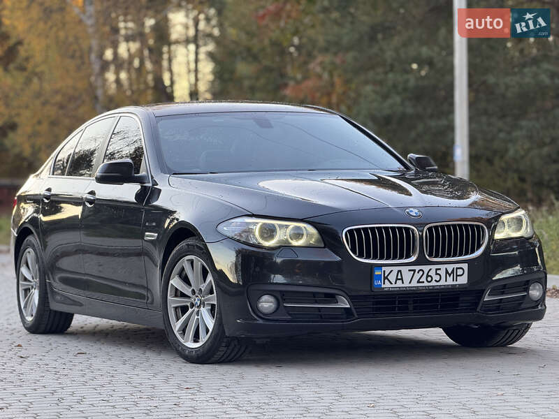 Седан BMW 5 Series 2016 в Новояворівську