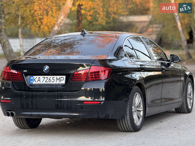Седан BMW 5 Series 2016 в Новояворівську