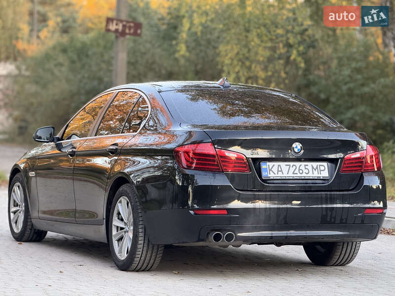 Седан BMW 5 Series 2016 в Новояворівську