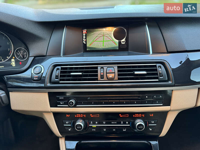 Седан BMW 5 Series 2016 в Новояворівську