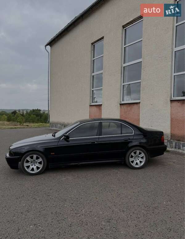 Седан BMW 5 Series 2002 в Виннице