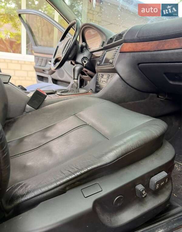 Седан BMW 5 Series 2002 в Виннице