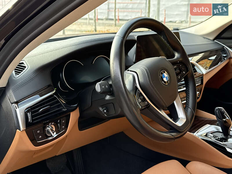 Седан BMW 5 Series 2016 в Киеве фото 32 Седан BMW 5 Series 2016 в Киеве