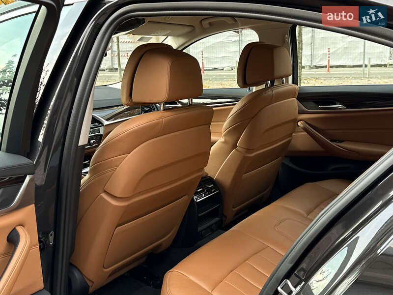 Седан BMW 5 Series 2016 в Киеве фото 40 Седан BMW 5 Series 2016 в Киеве