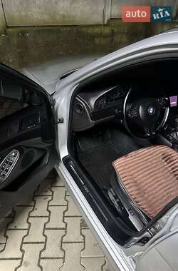 Седан BMW 5 Series 2001 в 