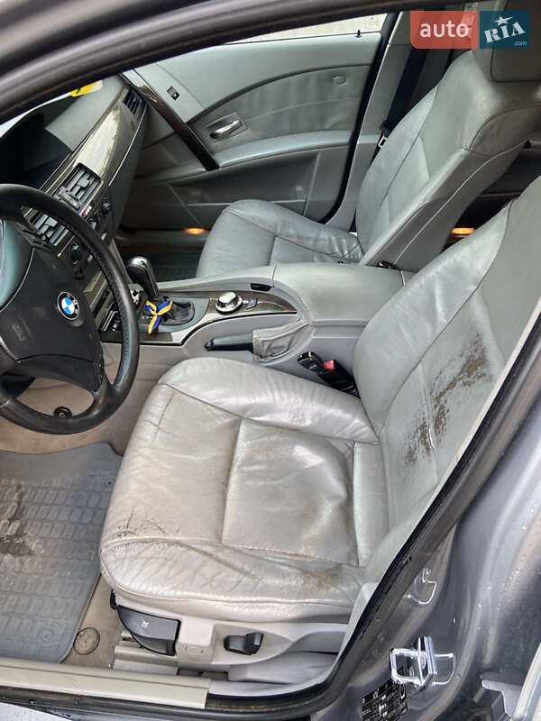 Седан BMW 5 Series 2004 в Измаиле