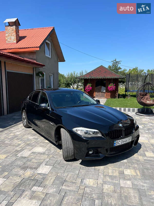 Седан BMW 5 Series 2013 в Яворове