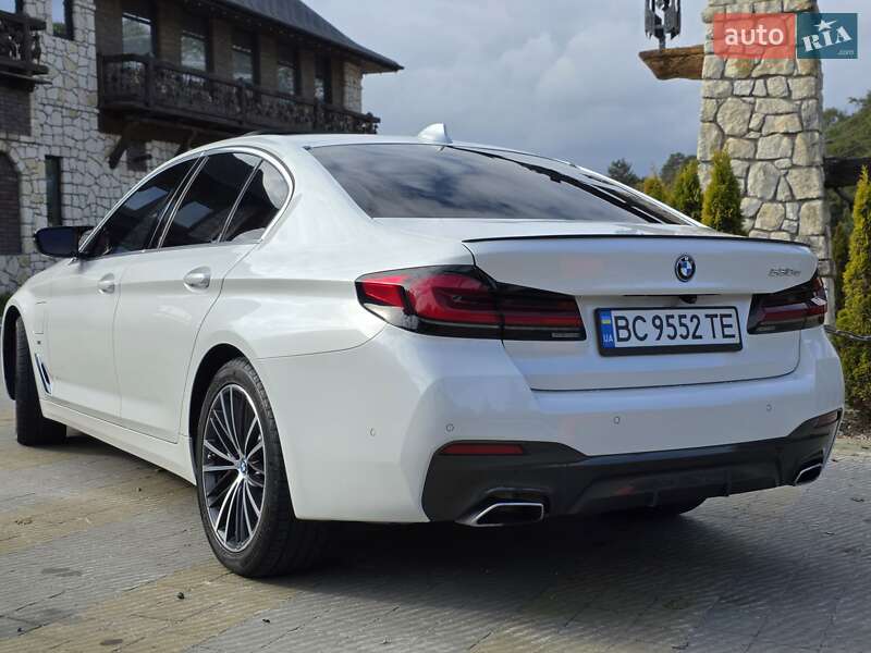 Седан BMW 5 Series 2022 в Львове