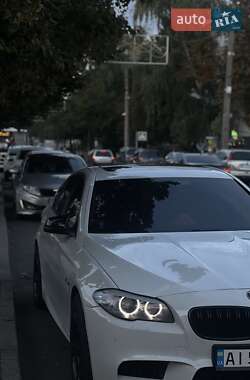 Седан BMW 5 Series 2011 в 