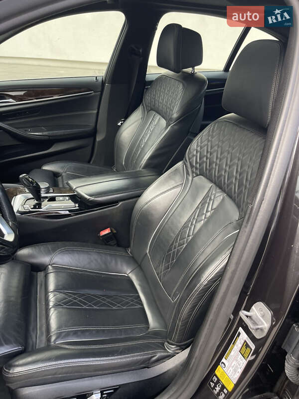 Седан BMW 5 Series 2017 в Луцке фото 32 Седан BMW 5 Series 2017 в Луцке