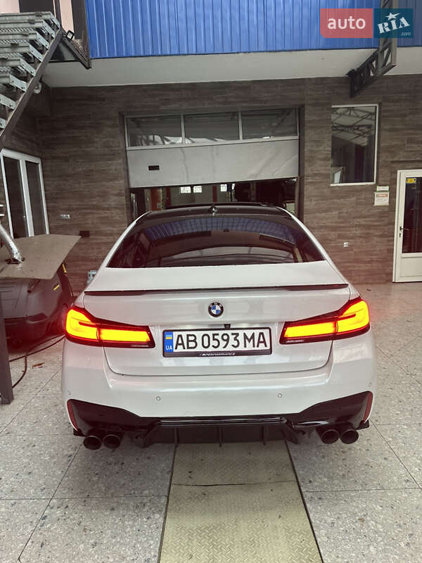 Седан BMW 5 Series 2017 в Киеве