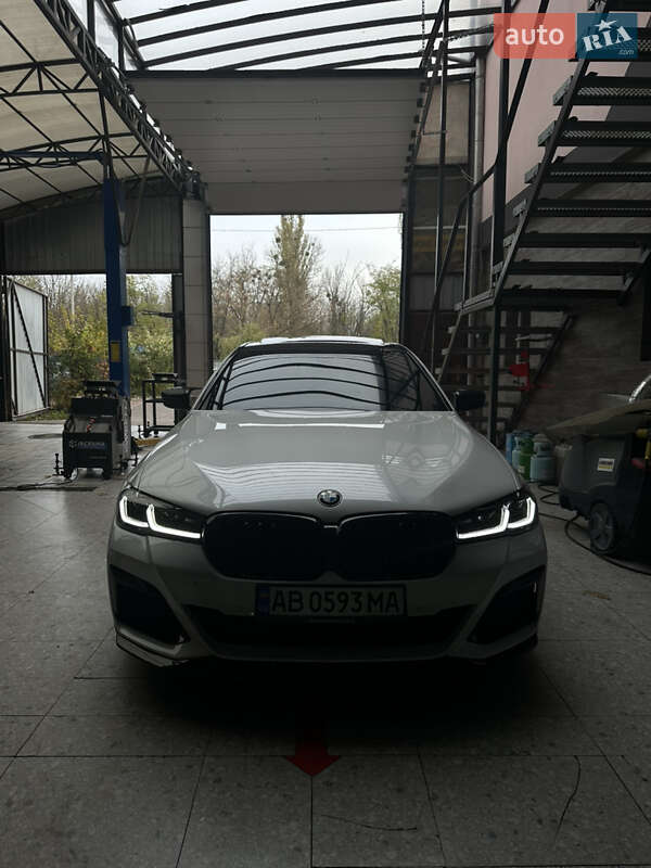 Седан BMW 5 Series 2017 в Киеве