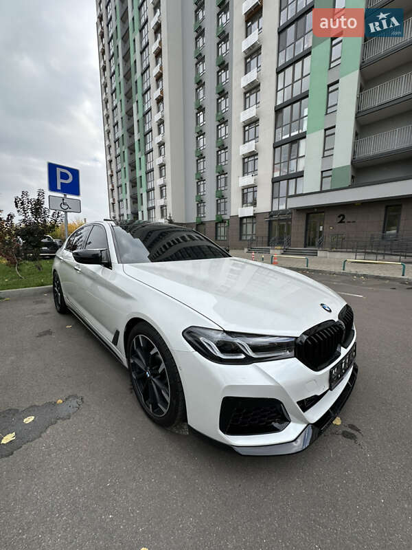 Седан BMW 5 Series 2017 в Киеве