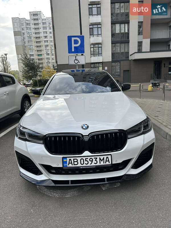Седан BMW 5 Series 2017 в Киеве