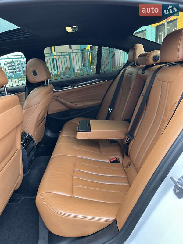 Седан BMW 5 Series 2017 в Киеве