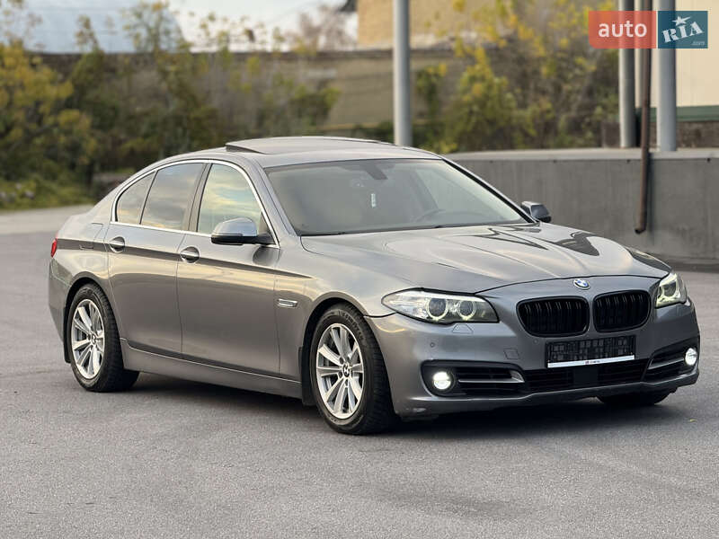Седан BMW 5 Series 2015 в Виннице