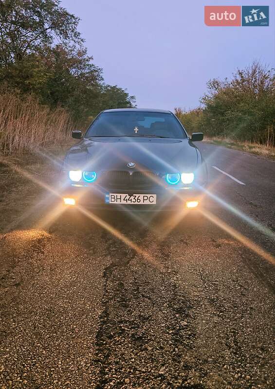 Седан BMW 5 Series 2000 в Одесі