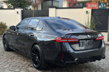 Седан BMW 5 Series 2024 в 