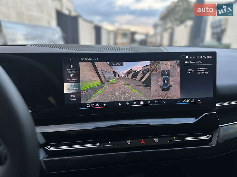 Седан BMW 5 Series 2024 в Львові