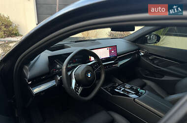 Седан BMW 5 Series 2024 в 