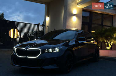 Седан BMW 5 Series 2024 в 