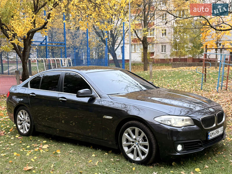 Седан BMW 5 Series 2012 в Чернігові