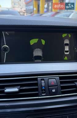 Седан BMW 5 Series 2012 в 