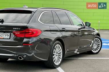 Универсал BMW 5 Series 2017 в 