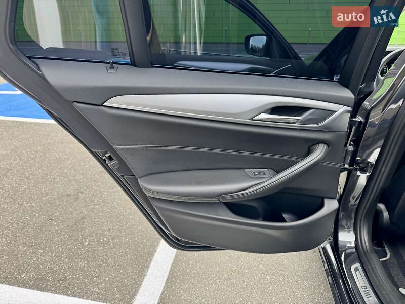 Універсал BMW 5 Series 2017 в Києві фото 37 Універсал BMW 5 Series 2017 в Києві