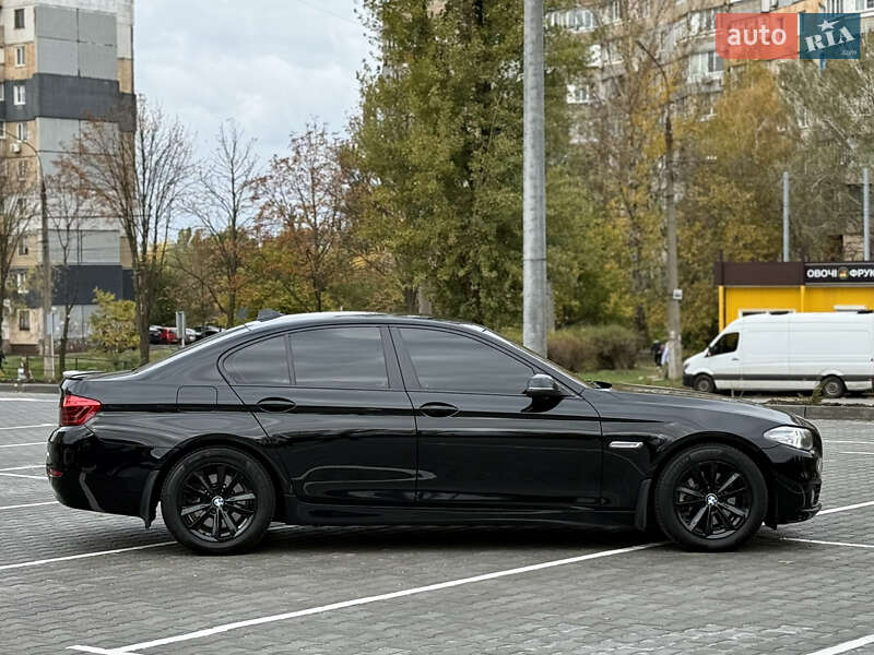 Седан BMW 5 Series 2016 в Киеве
