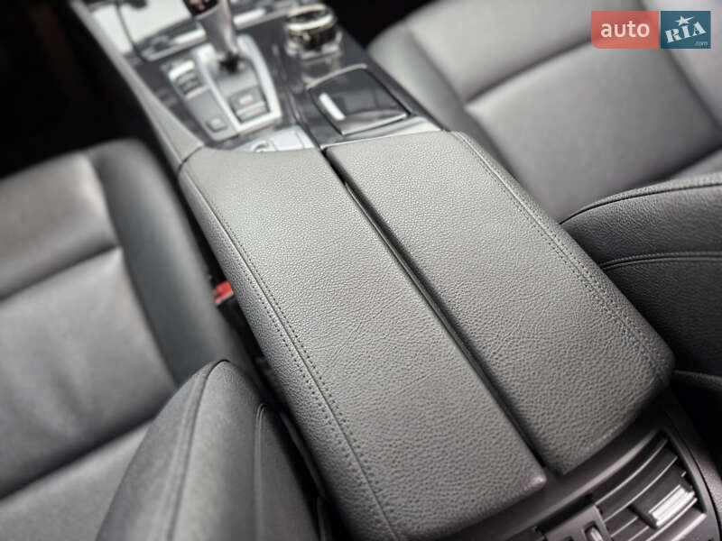 Седан BMW 5 Series 2016 в Киеве