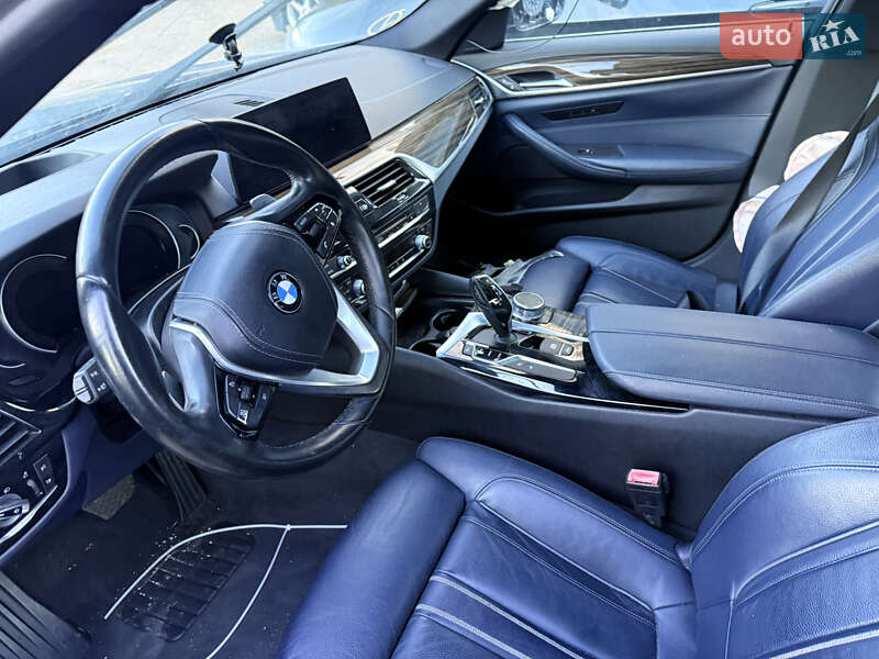 Седан BMW 5 Series 2017 в Львове
