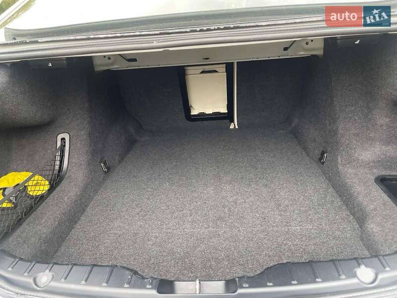 Седан BMW 5 Series 2016 в Львове фото 17 Седан BMW 5 Series 2016 в Львове