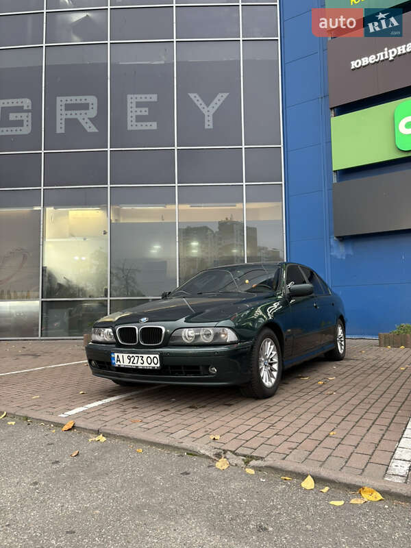 Седан BMW 5 Series 2001 в Киеве