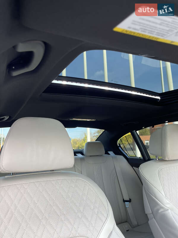 Седан BMW 5 Series 2018 в Днепре