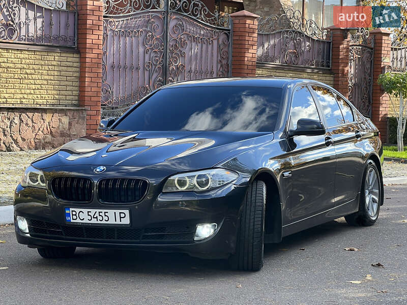 Седан BMW 5 Series 2012 в Ровно