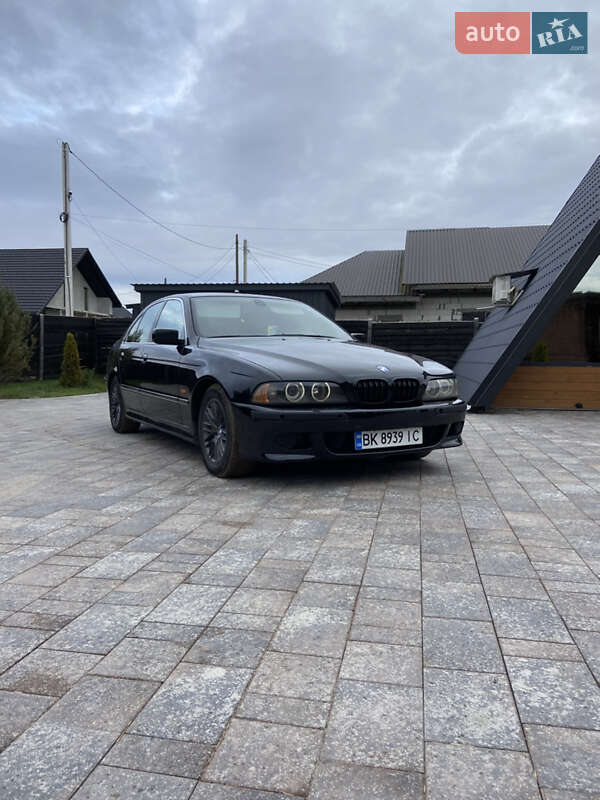 Седан BMW 5 Series 2002 в Ровно
