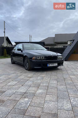 Седан BMW 5 Series 2002 в  фото 10 Седан BMW 5 Series 2002 в