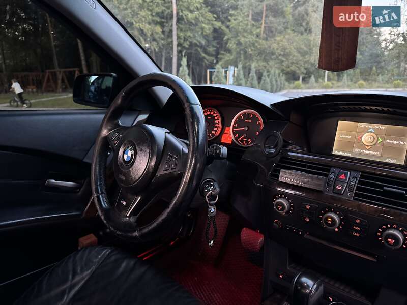 Седан BMW 5 Series 2004 в Славуте