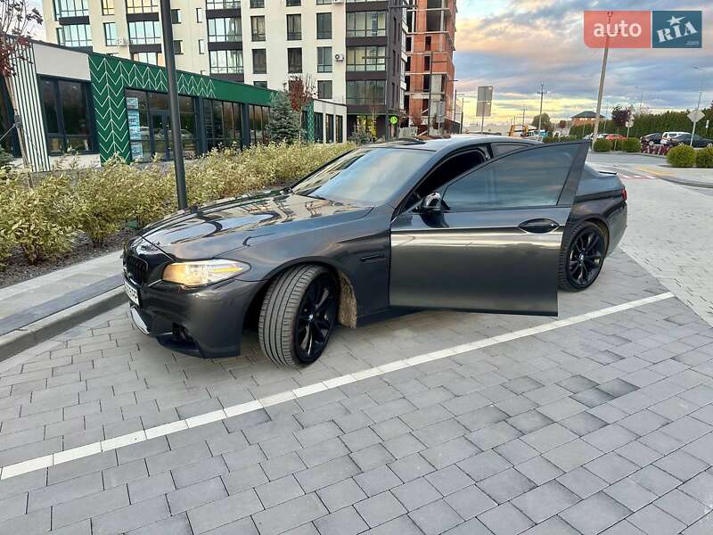 Седан BMW 5 Series 2013 в Городку