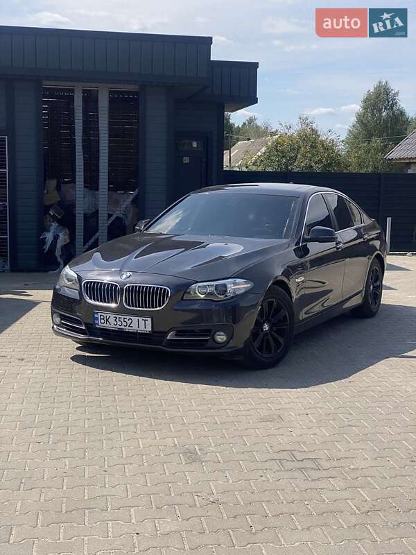 Седан BMW 5 Series 2015 в Рокитном фото 4 Седан BMW 5 Series 2015 в Рокитном
